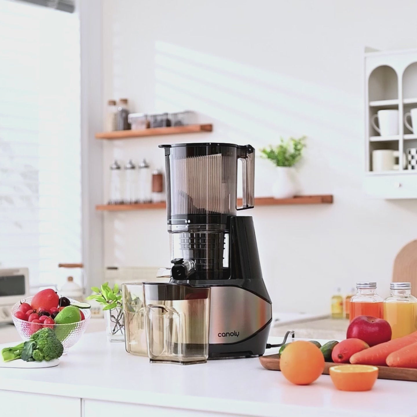 Video laden: cold press juicer installation and usage guide-Canoly c09 cold press juicer