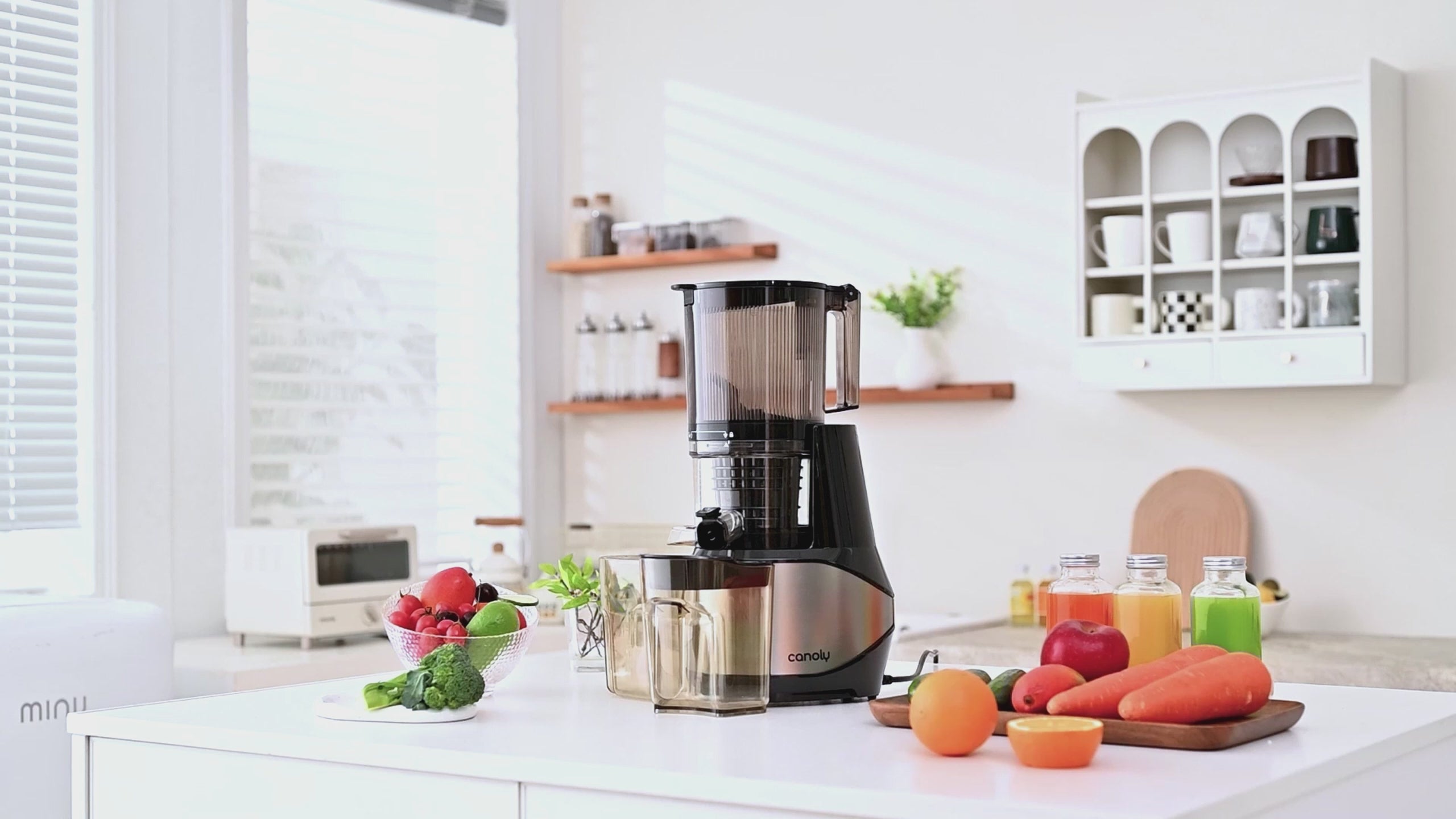 Video laden: cold press juicer installation and usage guide-Canoly c09 cold press juicer