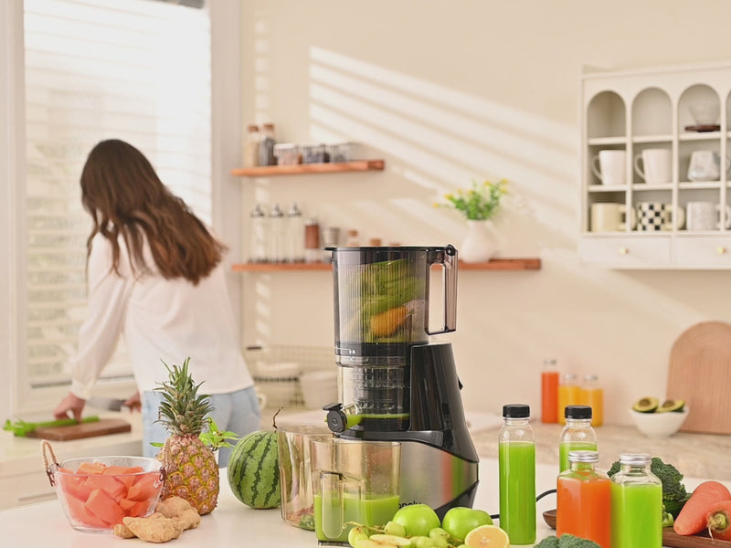 Canoly C09 cold press juicer running video, no manual operation required